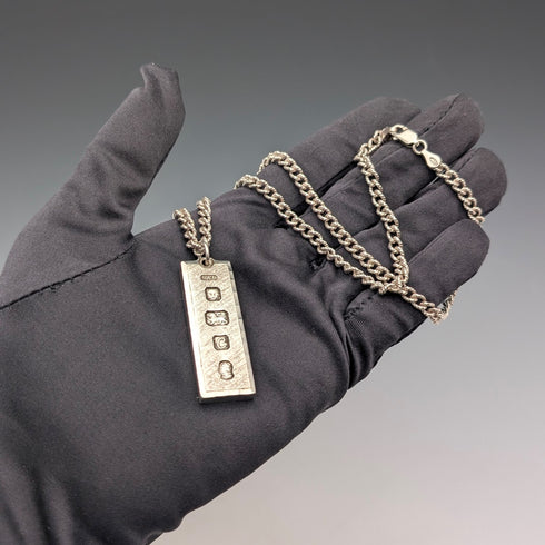 1977 British pure silver Jubilee ingot pendant, 51g, with pure silver twisted chain necklace, J&D